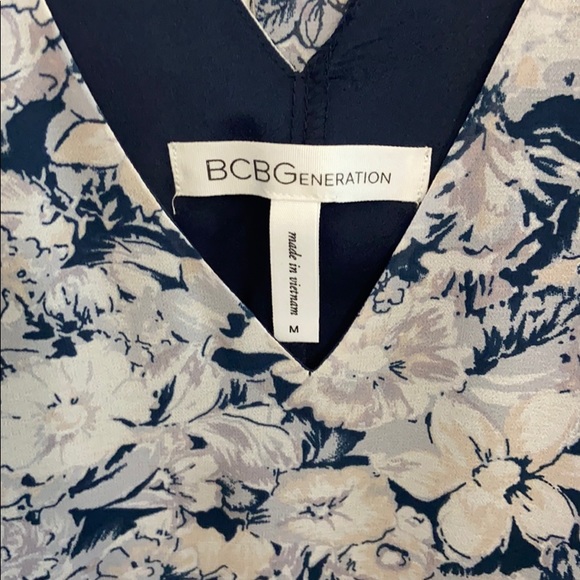 BCBGeneration dress worn once, in great condition! - Picture 4 of 9